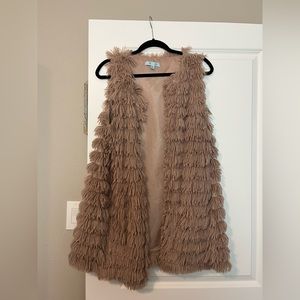 She + Sky Fun Fuzzy Open-Front Vest Size Medium